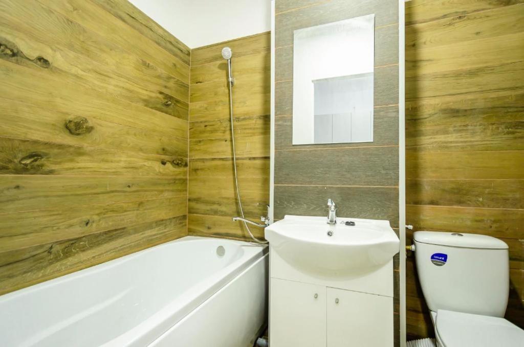 אראד Nice Apartament מראה חיצוני תמונה