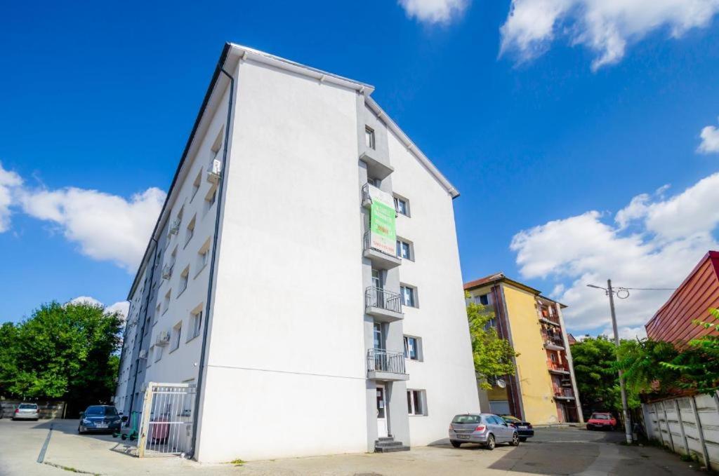 אראד Nice Apartament מראה חיצוני תמונה