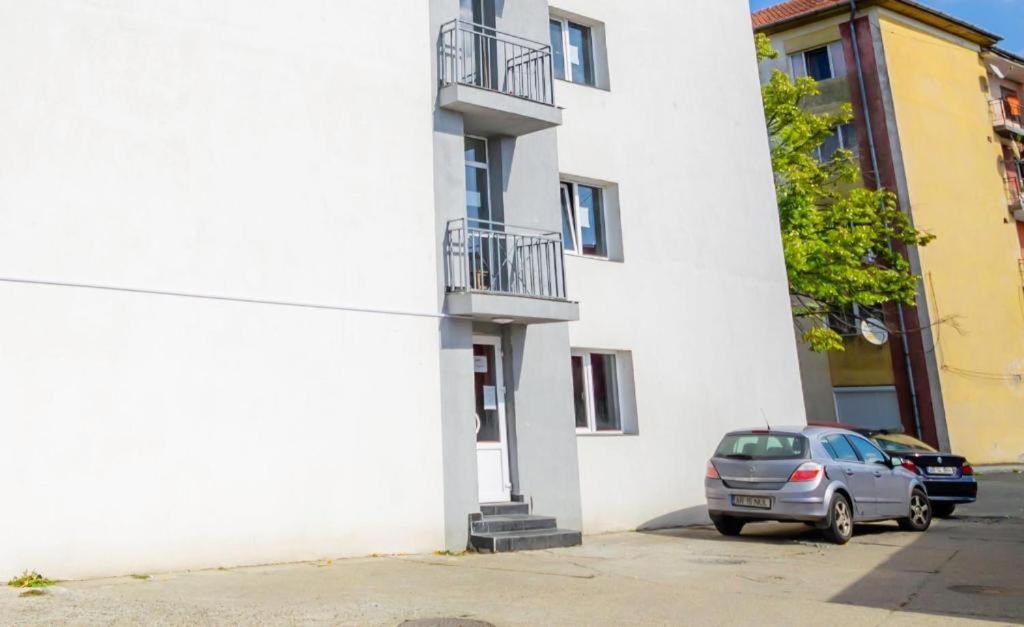 אראד Nice Apartament מראה חיצוני תמונה